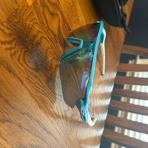 Blue and white oakley radar ev prizm